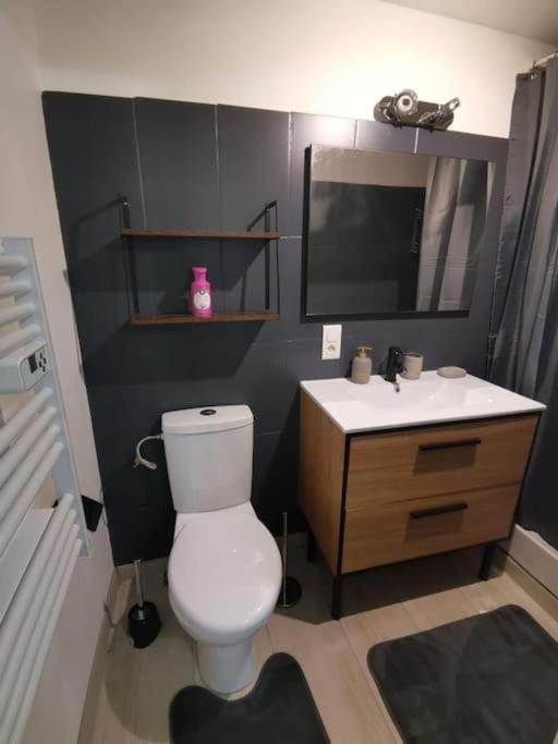 Charmant Appartement Au Calme Saint-Georges-de-Luzençon Extérieur photo